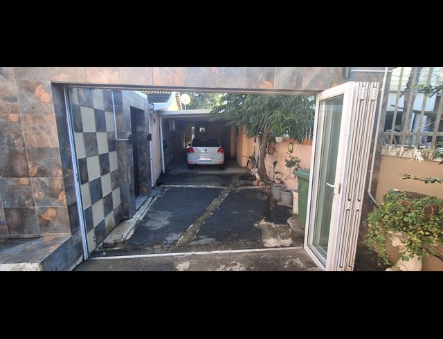 5 BEDROOM FREEHOLD FOR SALE IN STARWOOD